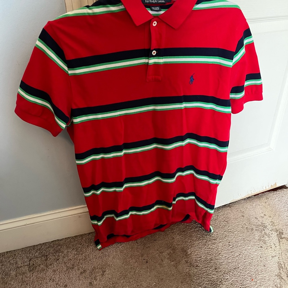 Adult Medium Polo Ralph Lauren shirt Great condition just smallwrinkles no stain